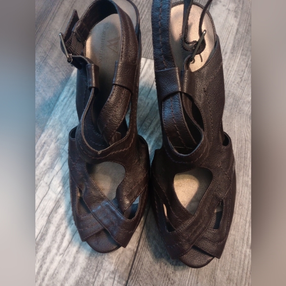 Worthington Women's Size 8 Brown Faux Leather Heels - Picture 3 of 6